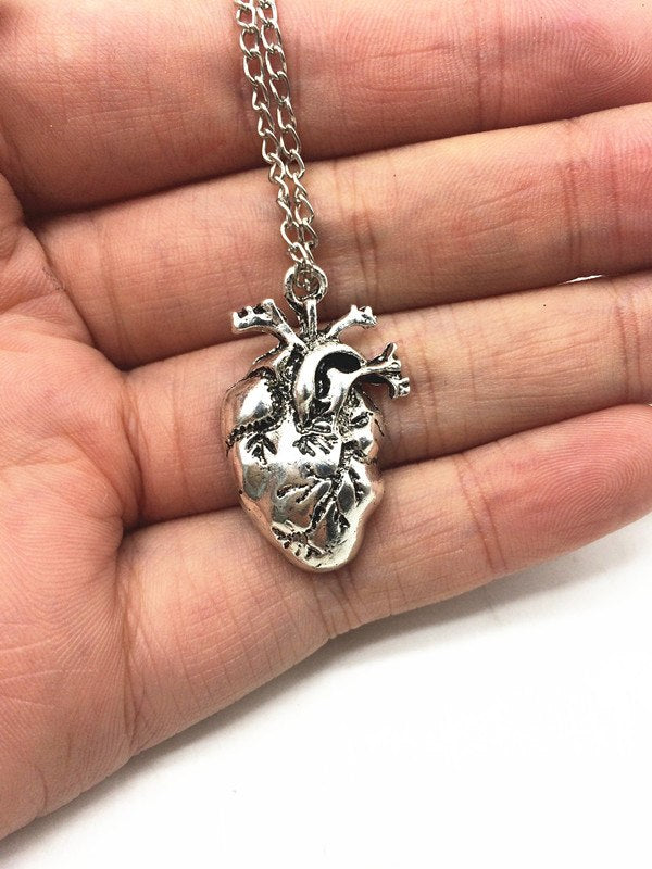 New fashion Gothic punk silver antique pleated Oddities Anatomical Heart Necklace Realistic Pendant necklace for men and women