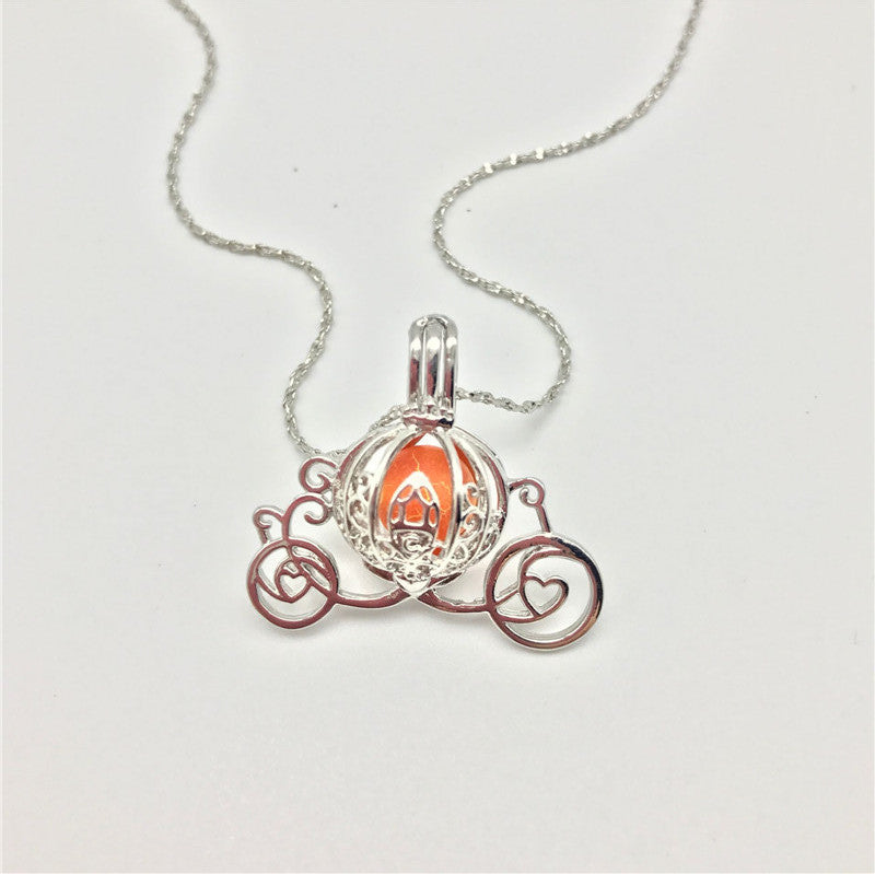 New simple fashion Cinderella fairy tale hollow pumpkin wagon necklace Halloween gift fine chain necklace pendant for women XL06