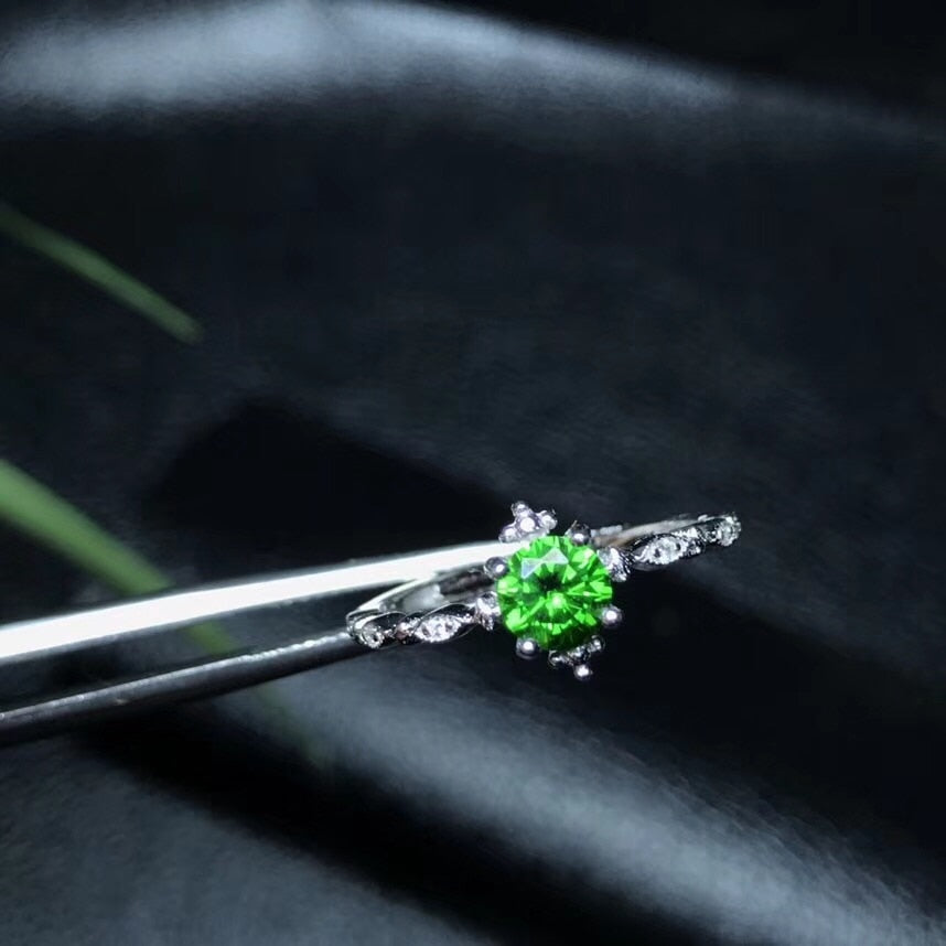 New store welfare natural diopside ring   925 silver Siberia emerald color positive
