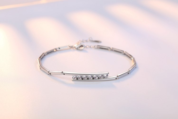 Wholesale Geometry Fashion Woman Couple Party Gift Gorgeous White Purple Zircon 925 Sterling Silver Bracelet Bangle SZ99