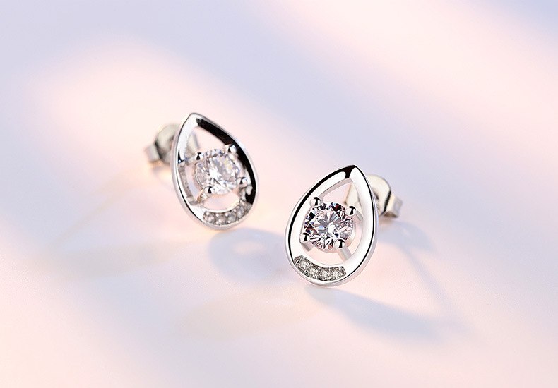 Wholesale Sweet Lovely Fashion Woman Girl Wedding Two Choice Heart Seed Zircon 925 Sterling Silver Stud Earrings YS409