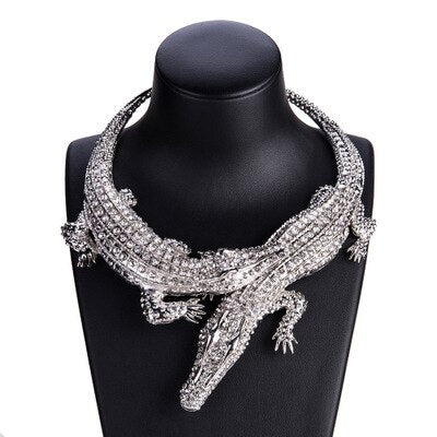 Occident Jewelry Vintage Big Full Crystal Crocodile Necklace Women Clavicle Chain Halloween Pendant Necklace Gift