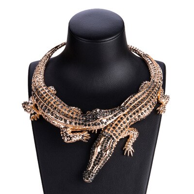 Occident Jewelry Vintage Big Full Crystal Crocodile Necklace Women Clavicle Chain Halloween Pendant Necklace Gift