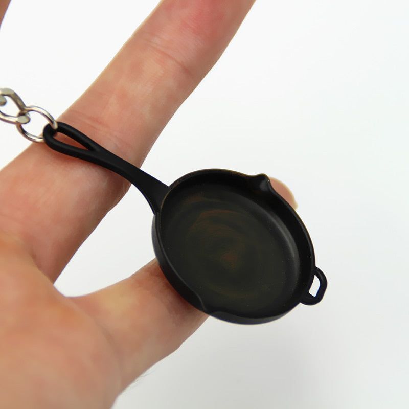 PUBG Keychain Battle Grounds Keychain Helmet Pan 98K Gun Alloy Keyring Jewelry FPS Game Fans Gift llaveros mujer brelok
