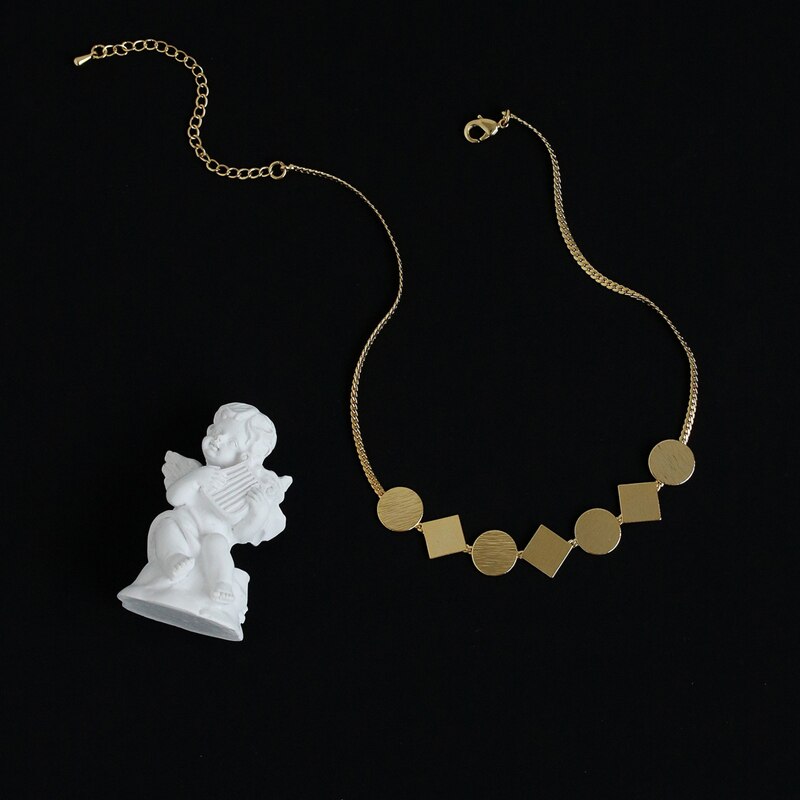 Peri'sBox Gold Color Brushed Coin Choker Necklace Geometrical African Jewelry Thin Herringbone Chains Metal Necklaces 2021 New