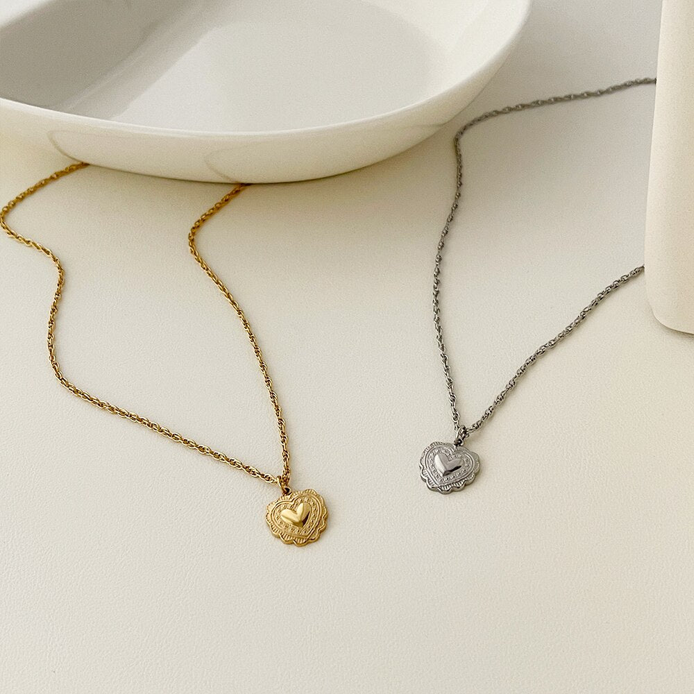 Peri'sbox Vintage Romantic Textured Heart Pendant Necklaces Dainty Waterproof Stainless Steel Choker Bijoux Party Gifts