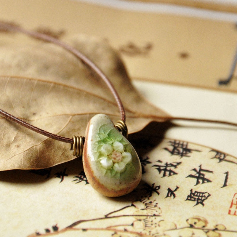 Personality Hand-kneaded Ceramic Flower Pendant Necklace Simple Vintage Ethnic Style Jewelry Girl Women's Accessories