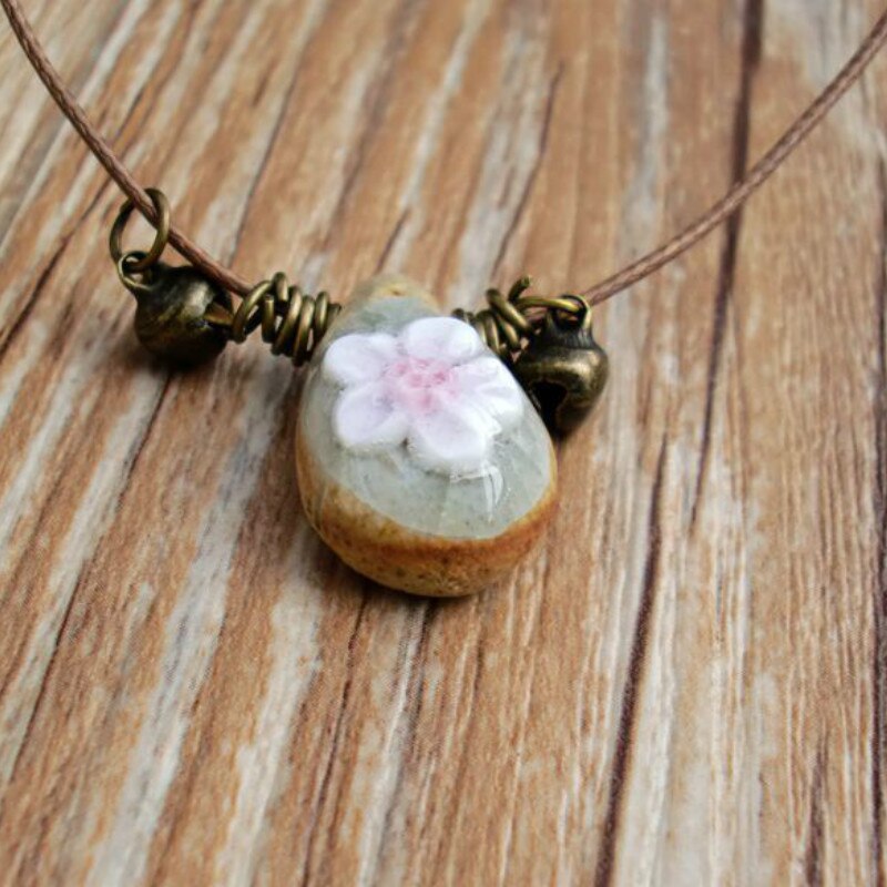 Personality Hand-kneaded Ceramic Flower Pendant Necklace Simple Vintage Ethnic Style Jewelry Girl Women's Accessories