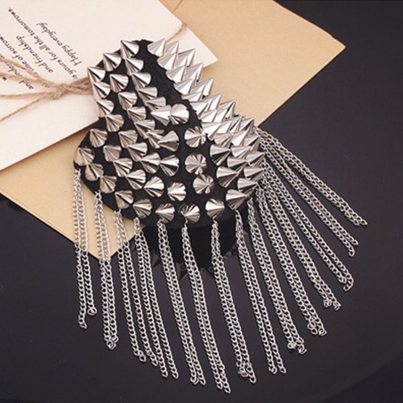 Personality Retro Studded Brooch Epaulet Punk Point Tapered Rivet Tassel Epaulettes Shoulder Bag Jacket Decor