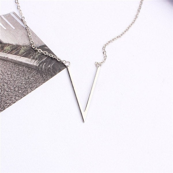 Silver Gold Color V Letter Necklace for women Jewerly Simple Female Pendant Necklace with Letter Collier Femme 2020