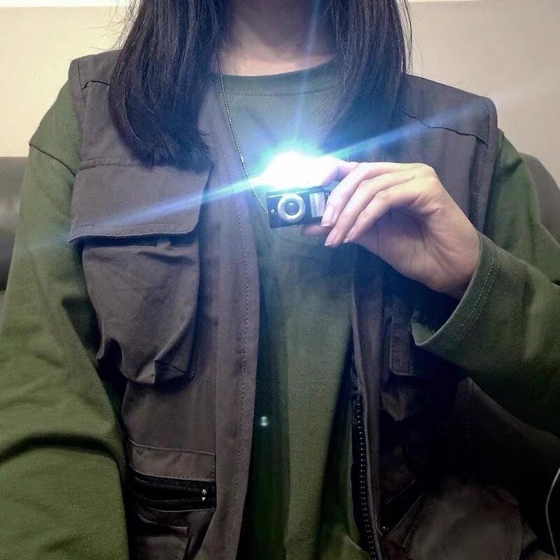 Punk Flash Camera Necklaces Music Pendant Luminous Necklace Retro Small Camera Necklace Flash Men and Women SLR