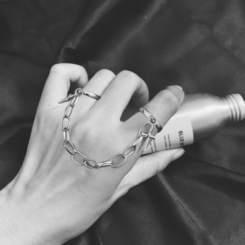 Punk Hip-Hop Cross Ring Hand Silver Color Plated Retro Finger Chain Adjustable Rings Jewelry Gift for Unisex Ring Party Rings