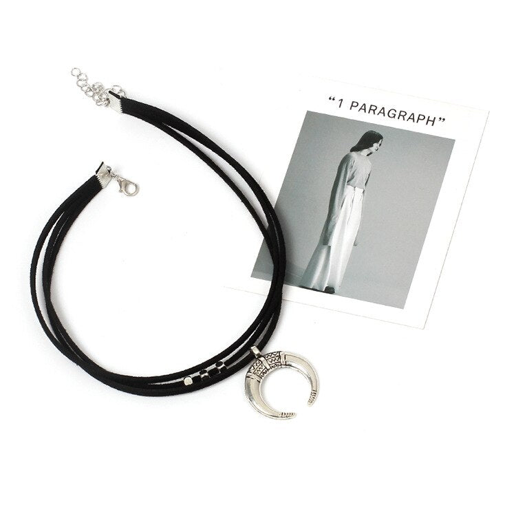 Punk Moon Necklace for Women Vintage Spanish Bull Horn Crescent Chocker 3 Layers Black Velvet Choker Necklace