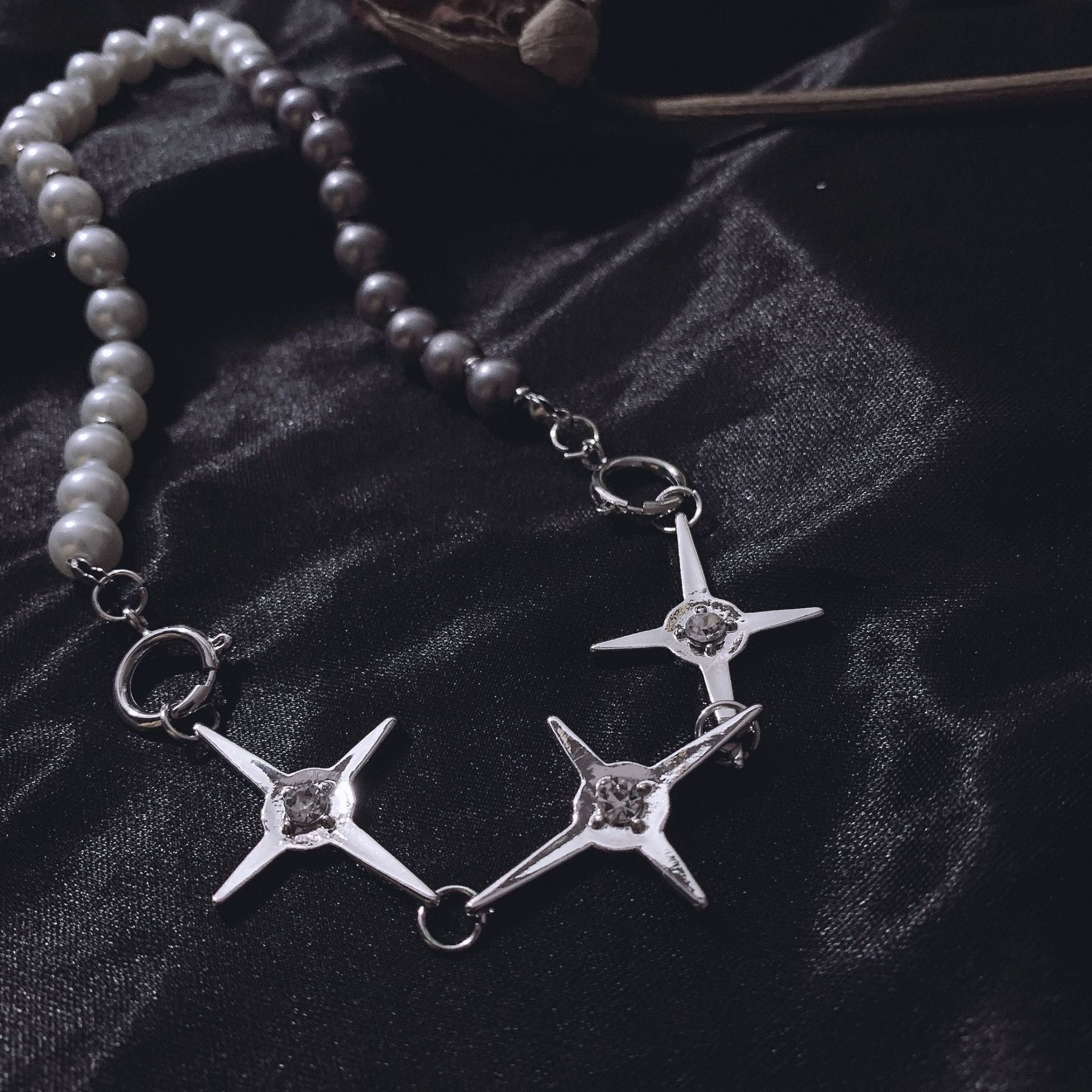 Punk Star Silver Color Crystal Mix Color Pearl Choker Necklace For Women Girl Trendy Elegant Chic Pendant Necklace Cool Jewelry
