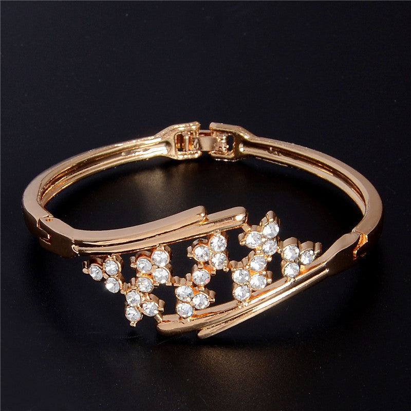 Enchanting 1pc Gold Color Welcome Flower Design Austrian Crystal Fine Jewelry Gifts Lady's Bangle