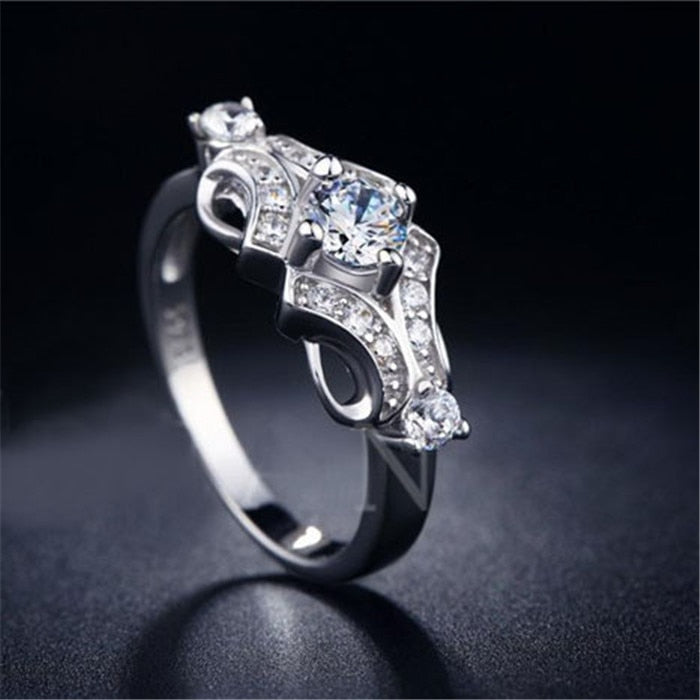Unique Love Design AAA Zircon Silver Color Rings for Women Female Engagement Wedding Jewelry Hot Selling Size 7-9
