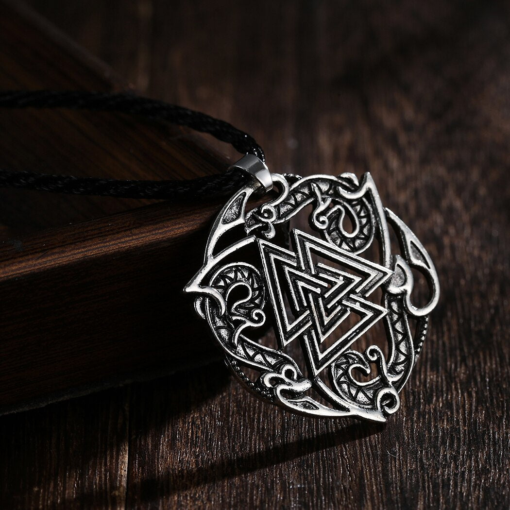 QIMING Norse Mythology Valknut Pendant Necklace For Women Scandinavian Men Jewelry Triangle Viking Slavic Necklace Gift