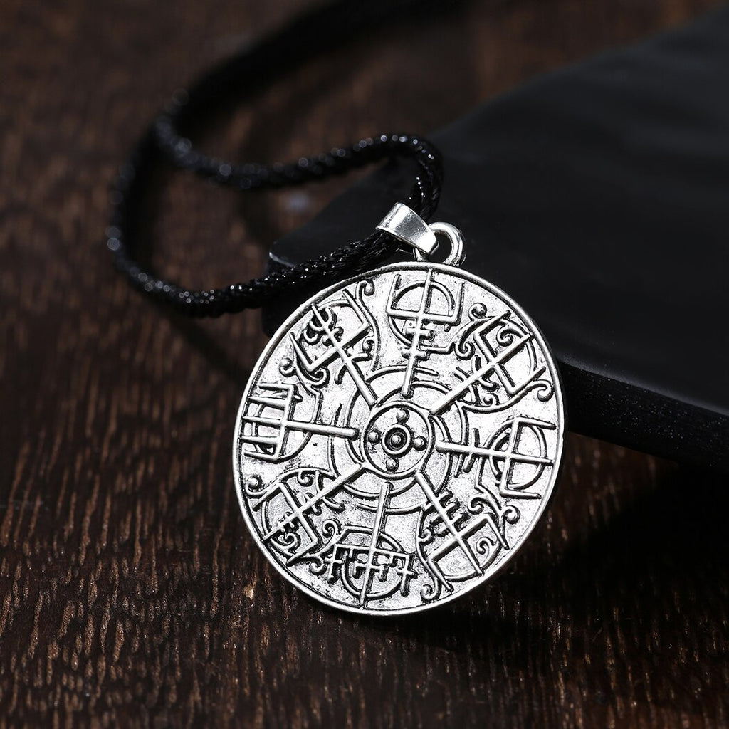 QIMING Viking Vegvisir Pendant Men Necklace Silver Slavic Gothic Vintage Jewelry Compass Runic Necklace Amulet Gift
