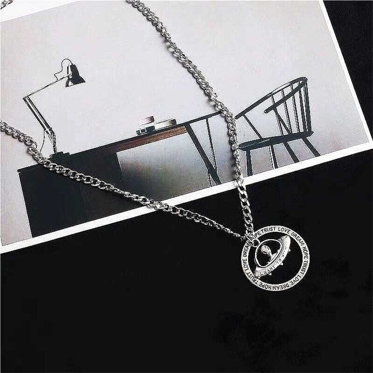 QiLuxy Vintage Circle Charm Necklaces for Women Men Alien Angel Punk Pendant Necklaces Hip Hop Party Jewelry