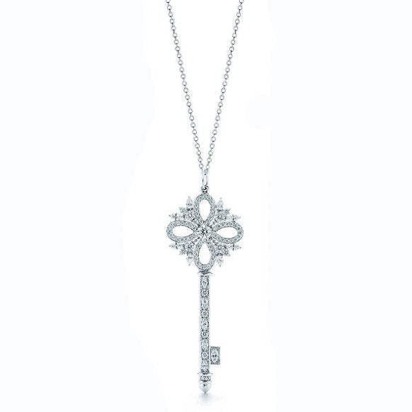 100% 925 Sterling Silver New Stylish Temperament Hollow Elegant Key Necklace Lady Charm Key Clavicle Chain