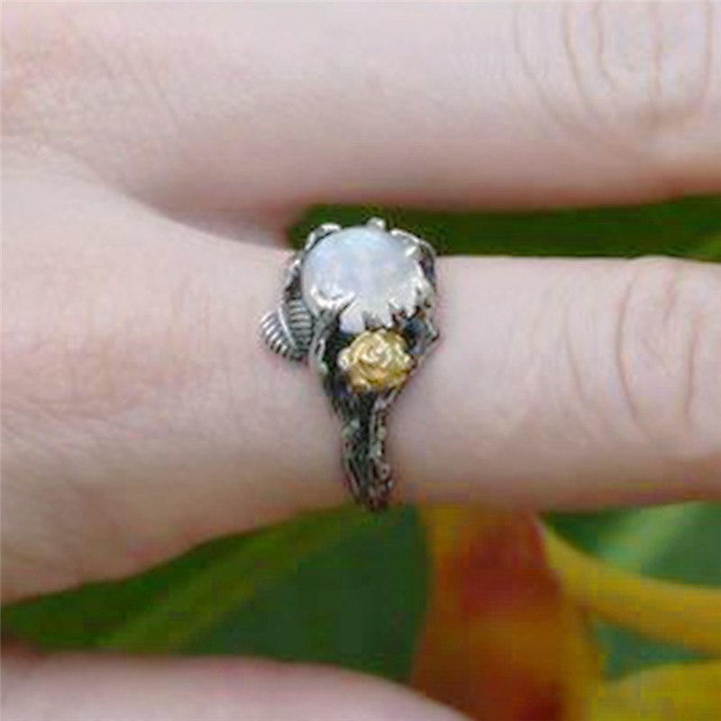 Vintage Moonstone ring for Women Black Costume Jewelry Gold Flower Finger Ring Female Indian jewelry anillos mujer R4