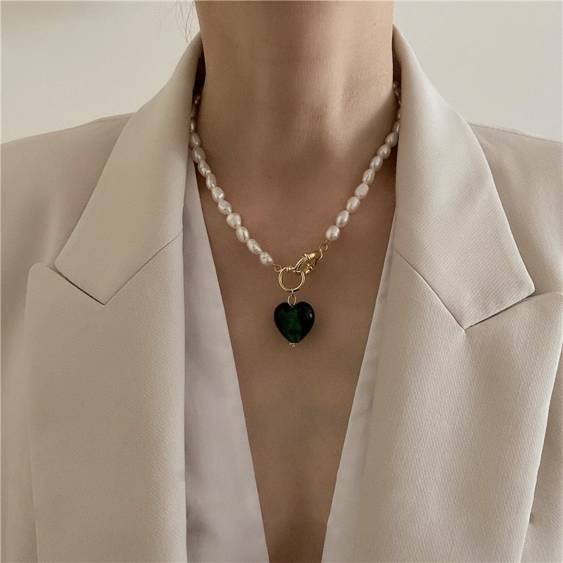 Retro Baroque Irregular Natural Pearl Necklaces for Women Blue Green Color Glass Heart Pendant Chokers Necklace Wedding Jewelry