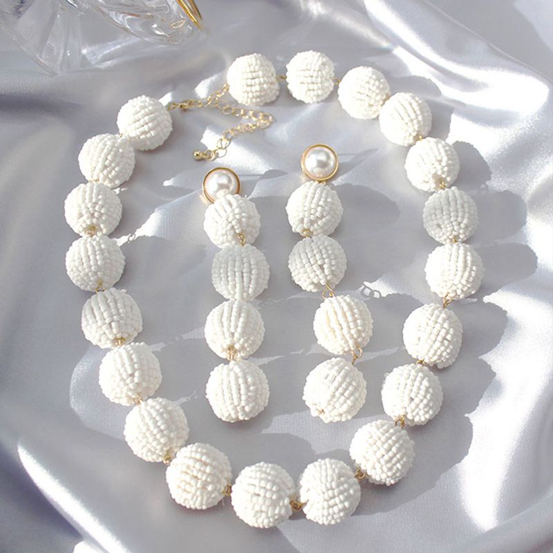 Retro Bohemian Style Elegant Beaded Clavicle Chain Female Pure White Light Extravagant Banquet Accessories Necklace
