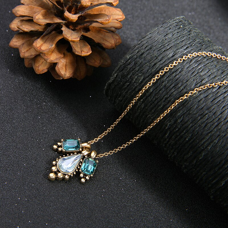 Retro Choker Chains Minimalist Green Red Square Pendant Necklace Simple Design For Women Handmade Jewelry Accessory