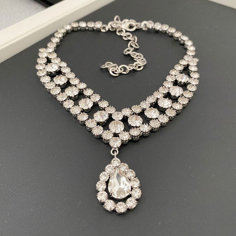 Retro Exaggeration Hollow Tear Drop Pendant Crystal Short Chain Necklace Choker For Women