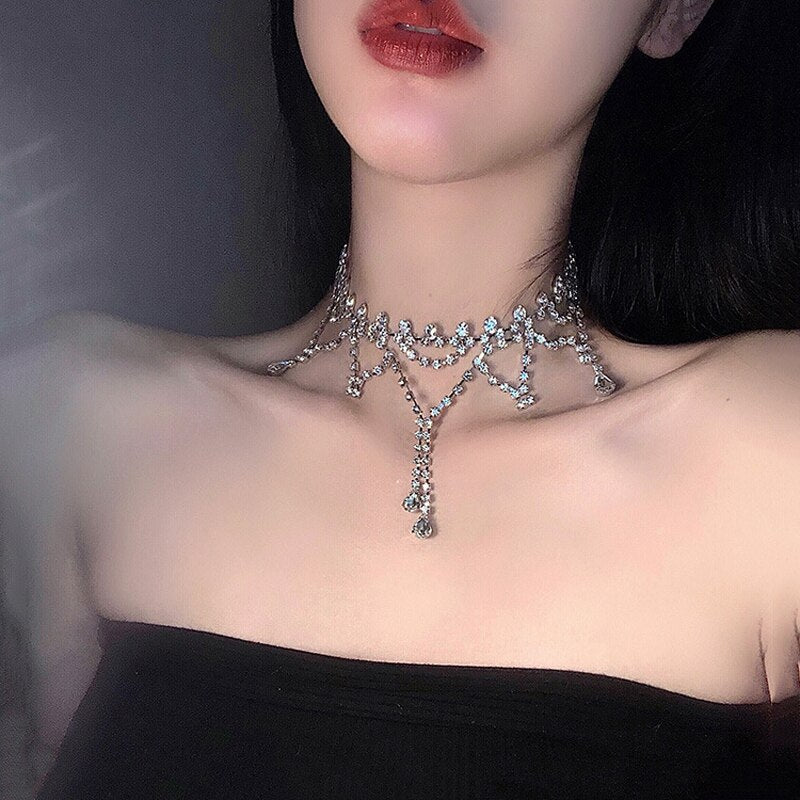 Rhinestone Light  Niche Necklace 2021 Female Niche Design Sense Clavicle Chain Ins Hip Hop Neck Chain Collar Women