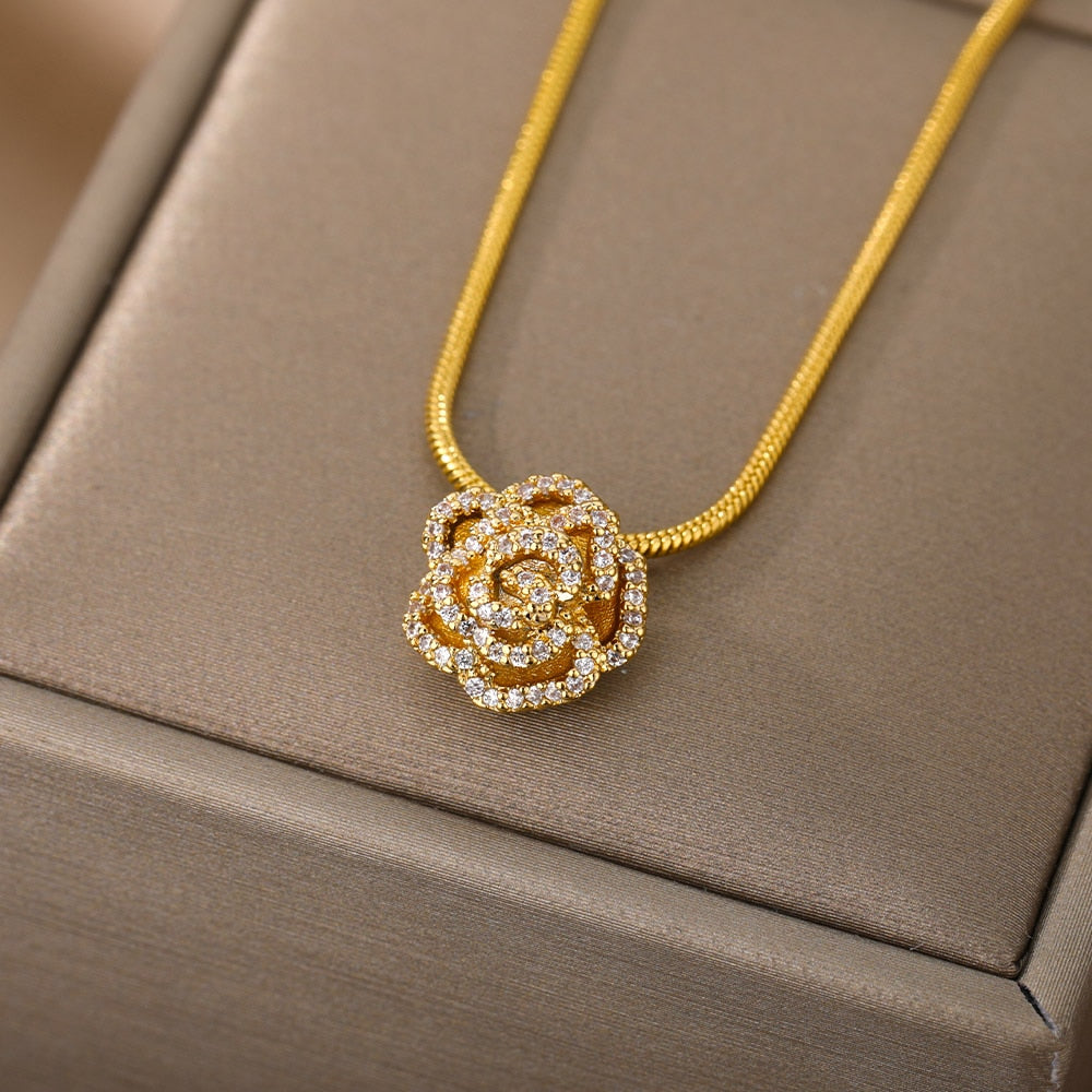 Rose Flower Pendant Necklace For Women Stainless Steel Cubic Zirconia Necklaces Vintage Floral Jewelry Christmas Gift collares