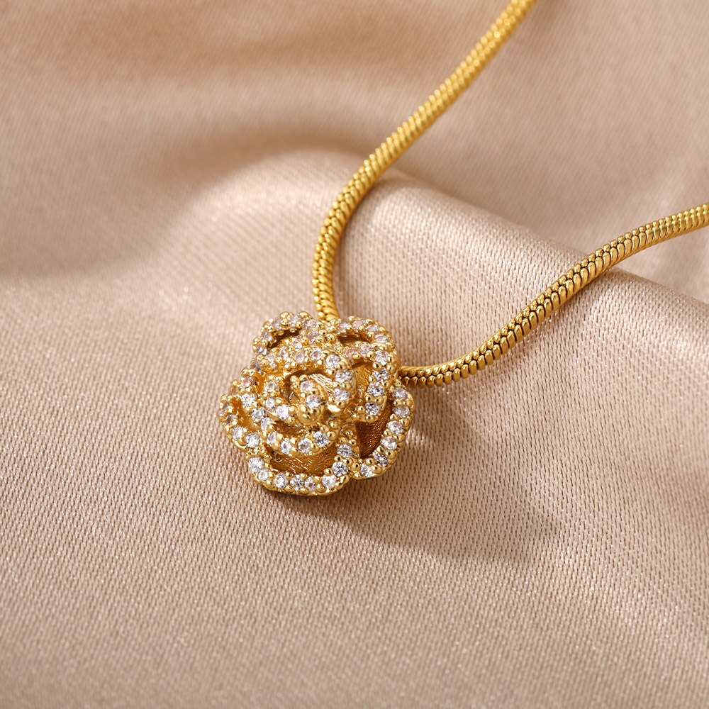 Rose Flower Pendant Necklace For Women Stainless Steel Cubic Zirconia Necklaces Vintage Floral Jewelry Christmas Gift collares
