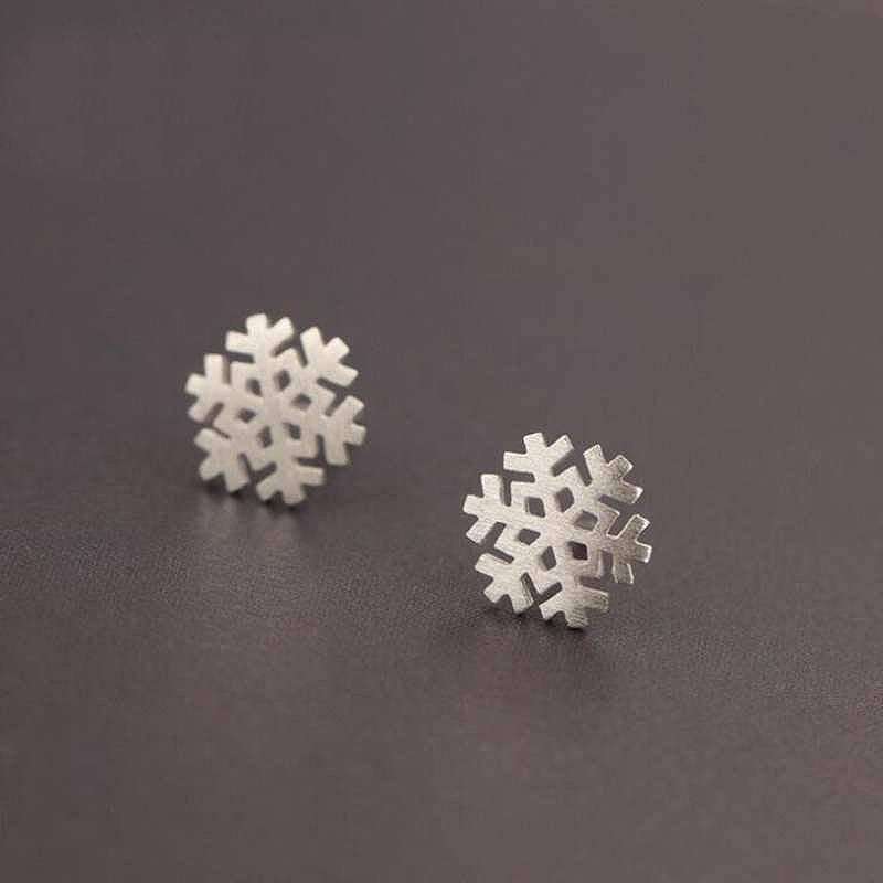 Hot Sale Cute Exquisite 925 Sterling Silver Stud Earrings for Women Snowflake Shape Small Earrings Bijoux Brincos YEA139