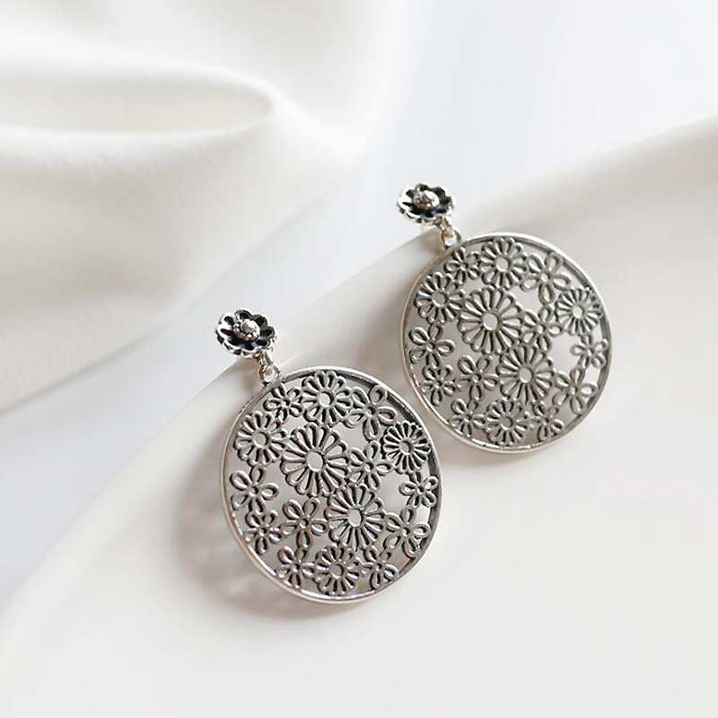 Retro Round Flower 100% 925 Sterling Silver Earrings Trendy Korean Stud Earrings for Women Silver 925 Jewelry YEA094