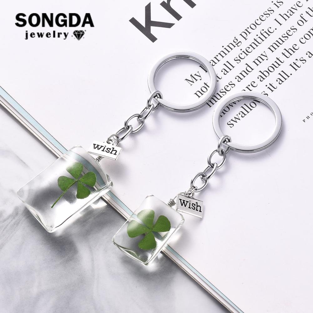 Dried Green Four Leaf Clover In Glass Ball Keychain Women Bag Hanging Charm Key Chain Lucky Trinkets St Patricks Day Gift