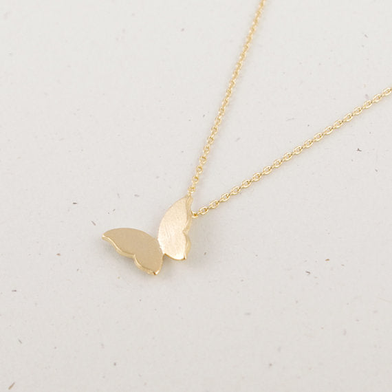 Enthnic Gold Small Butterfly Necklace Women Long Chain Friends Pendant Necklaces Cute Animal Chokers Jewelry N015