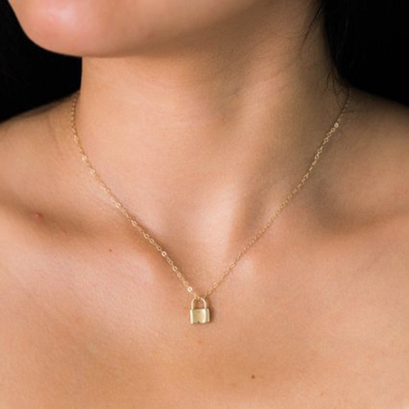 Simple Necklace Woman Lock Choker Necklaces for Ladies Chain Jewelry Girls  Clavicle Gold Color European Alloy Collier