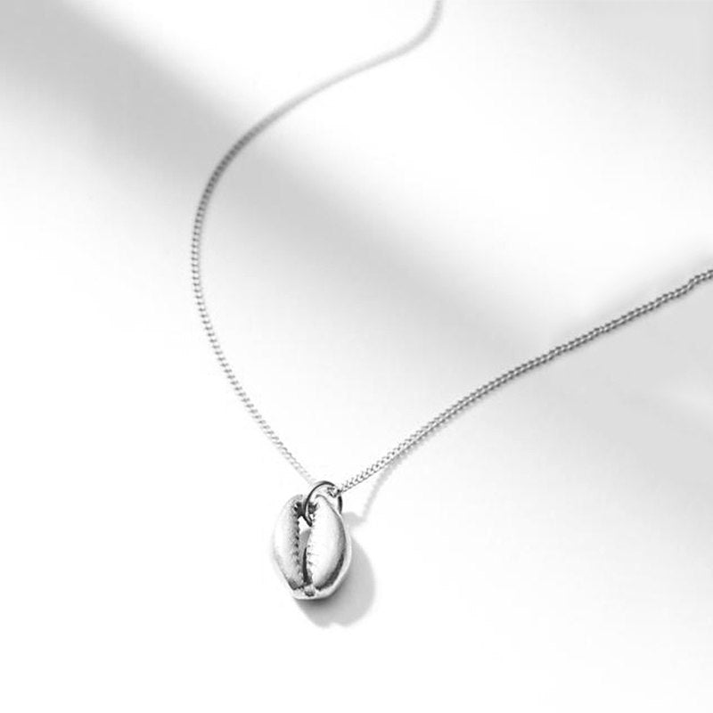 Simple Summer Beach Shell Lips Chain Pendant Gold Silver Necklace Women Charm Clothing Jewelry Accessories