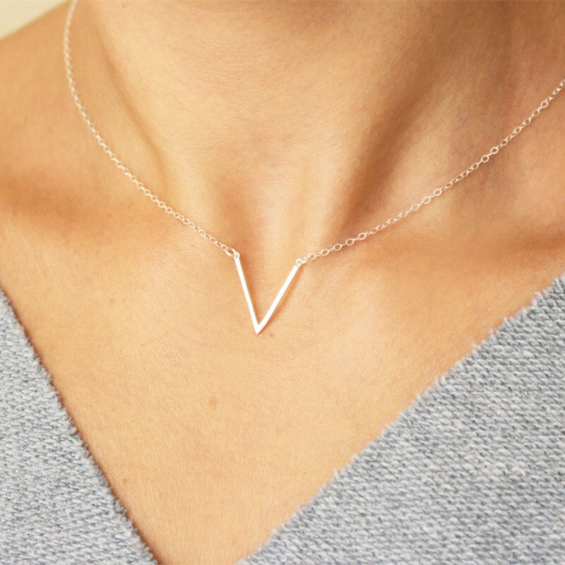 Simple V Letter shape Choker Necklace vintage Korean Style Hollow collana Kolye Bijoux Collares Mujer gargantilha Collier Femme