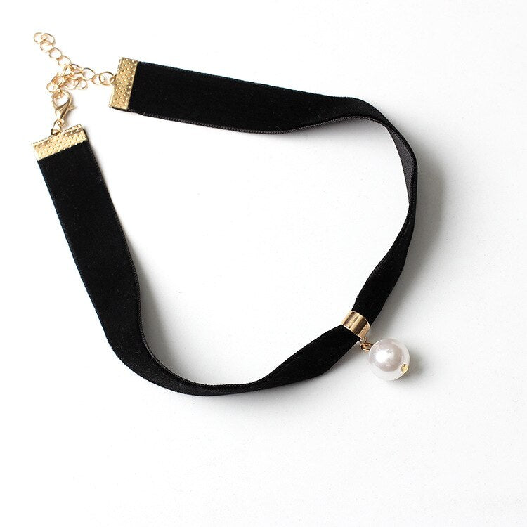Simple Vintage Velvet Pearl Choker Short Black Clavicle Collar Necklace Gothic Chokers Necklaces for women