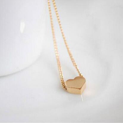 Simple-and-popular-small-peach-heart-love-short-clavicle-chain-elegant-women-s-necklace