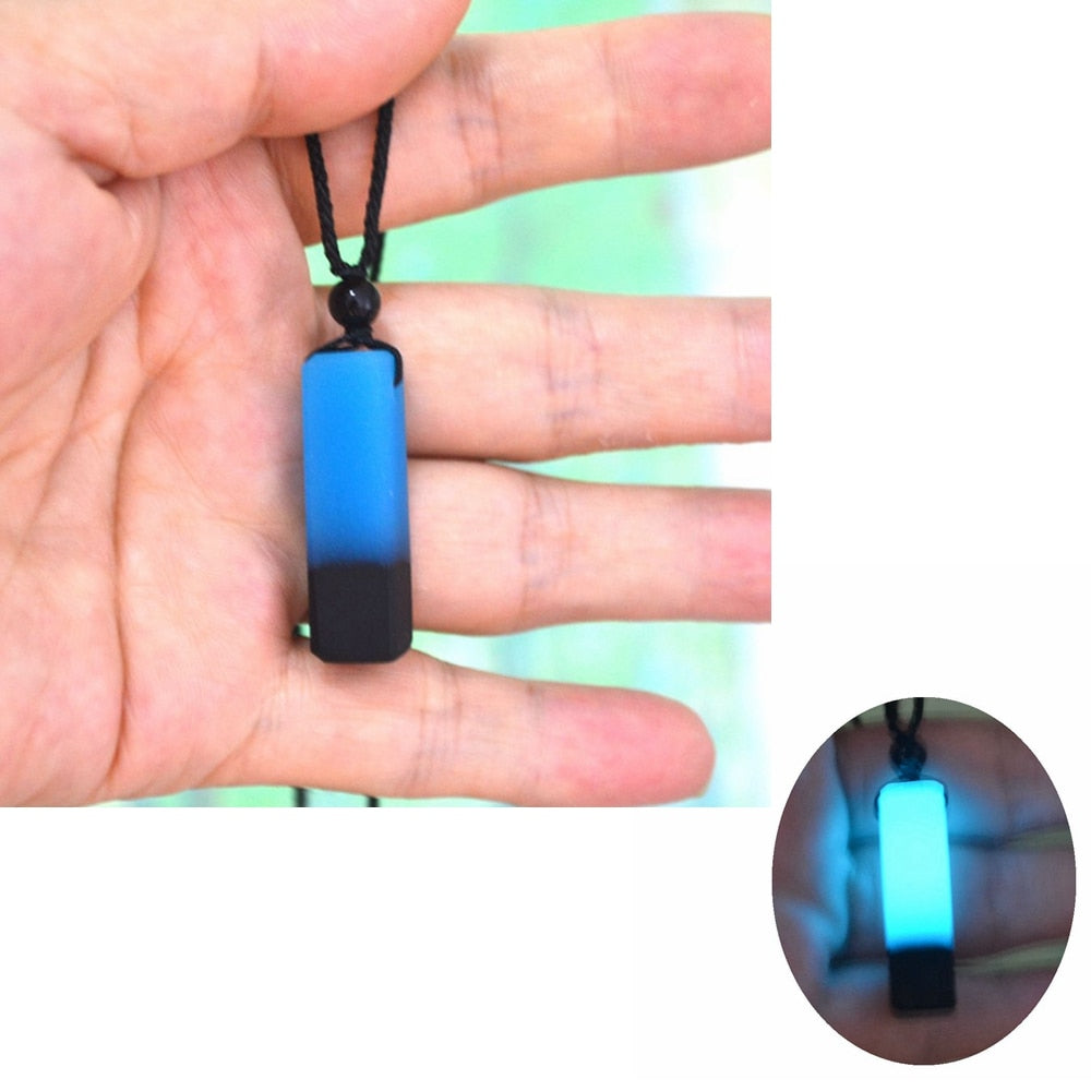 Special necklaces, suitable for women and men to wear pendants, resin material light absorption  jewelry gifts