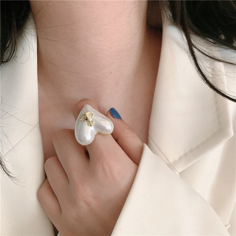 Spring Vintage Trend Love Pearl Planet Shape Women's Party Necklace Jewelry Clavicle Necklace Gift Hangzhi 2021