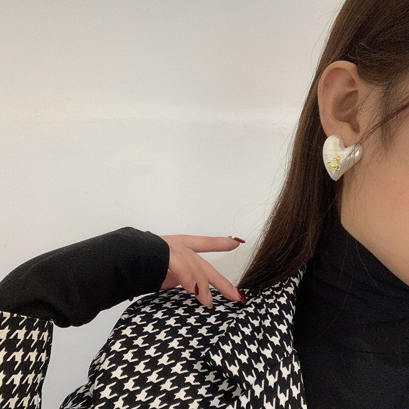 Spring Vintage Trend Love Pearl Planet Shape Women's Party Necklace Jewelry Clavicle Necklace Gift Hangzhi 2021