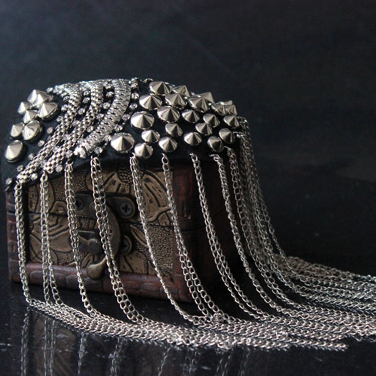 Stage nightclub hosted banquet shoulder jewelry epaulettes Retro personality small western assembled brooch tassel patch