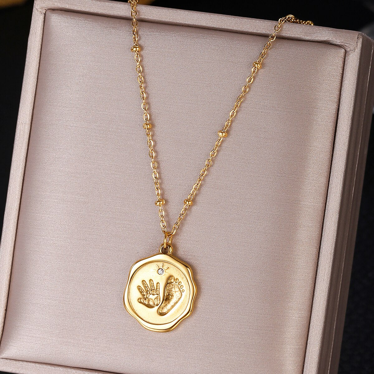 Stainless Steel Trendy Palm Footprint Zircon Pendant Necklace Women's Temperament Choker Neck Chain Party Jewelry Collar