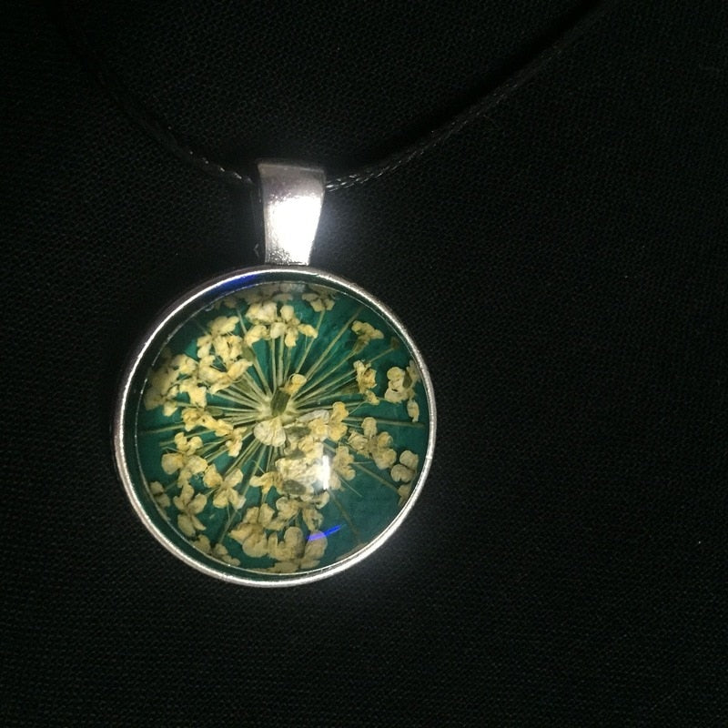 Statement Necklace Pendant Silvery, Leather Rope Necklace Lady Romantic Real Dry Flower Glass Grandmother Green Round Bottle