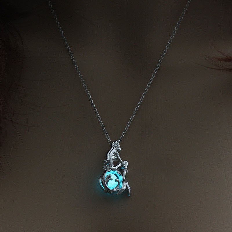 Summer Jewelry with Glow in the Dark Necklace Silver Color Mermaid Pendant Locket Pendant Luminous Stone Neklace for Unisex