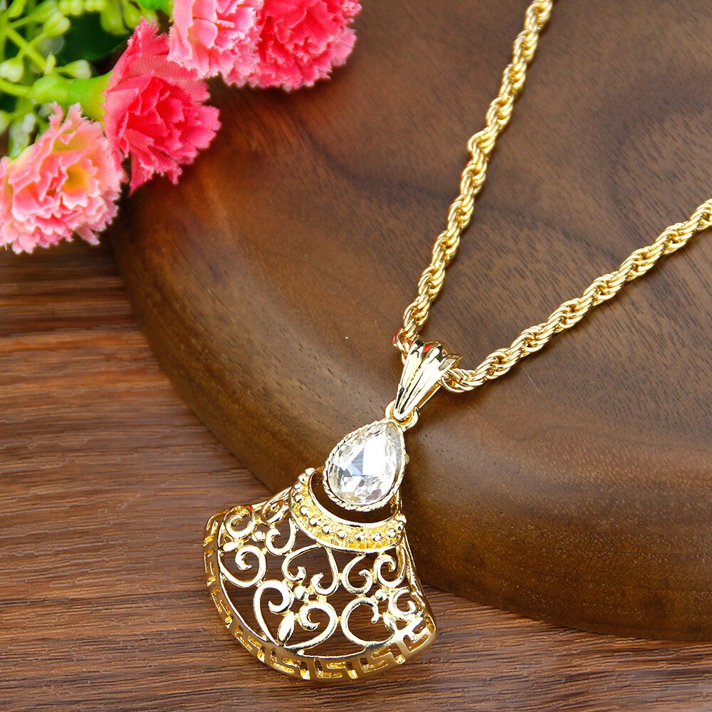 Sunspicems Elegent Gold Color Morocco Pendant Necklace for Women Ethnic Arabesque Banquet Jewelry Wedding Bijoux Gift