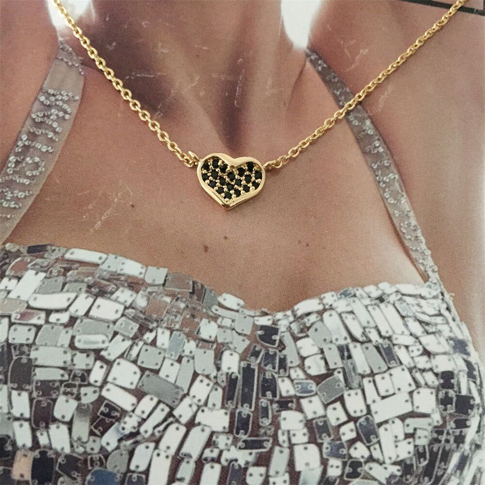 Super Delicate Gold Color Heart Black Stone Decorated Charm Necklace For Women Girl Elegant Gorgeous Casual Sweet Jewelry